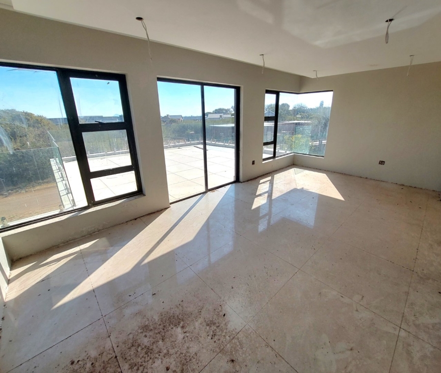 5 Bedroom Property for Sale in Seasons Lifestyle Estate North West